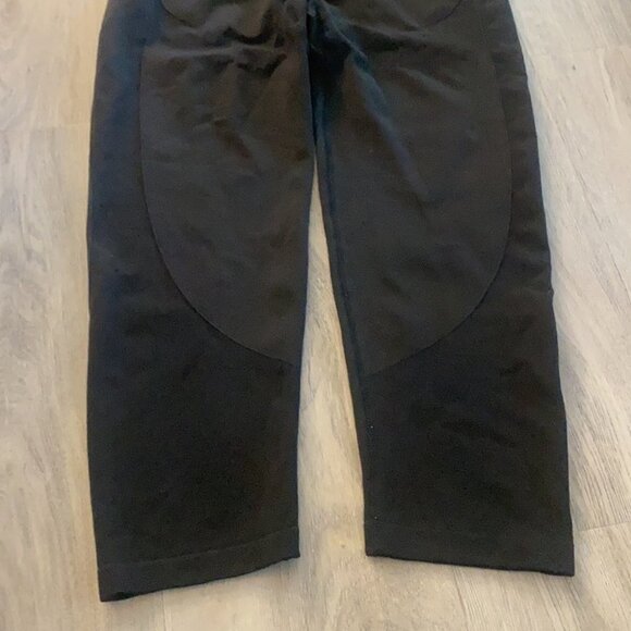 GymShark black Capri length pants - Picture 11 of 12